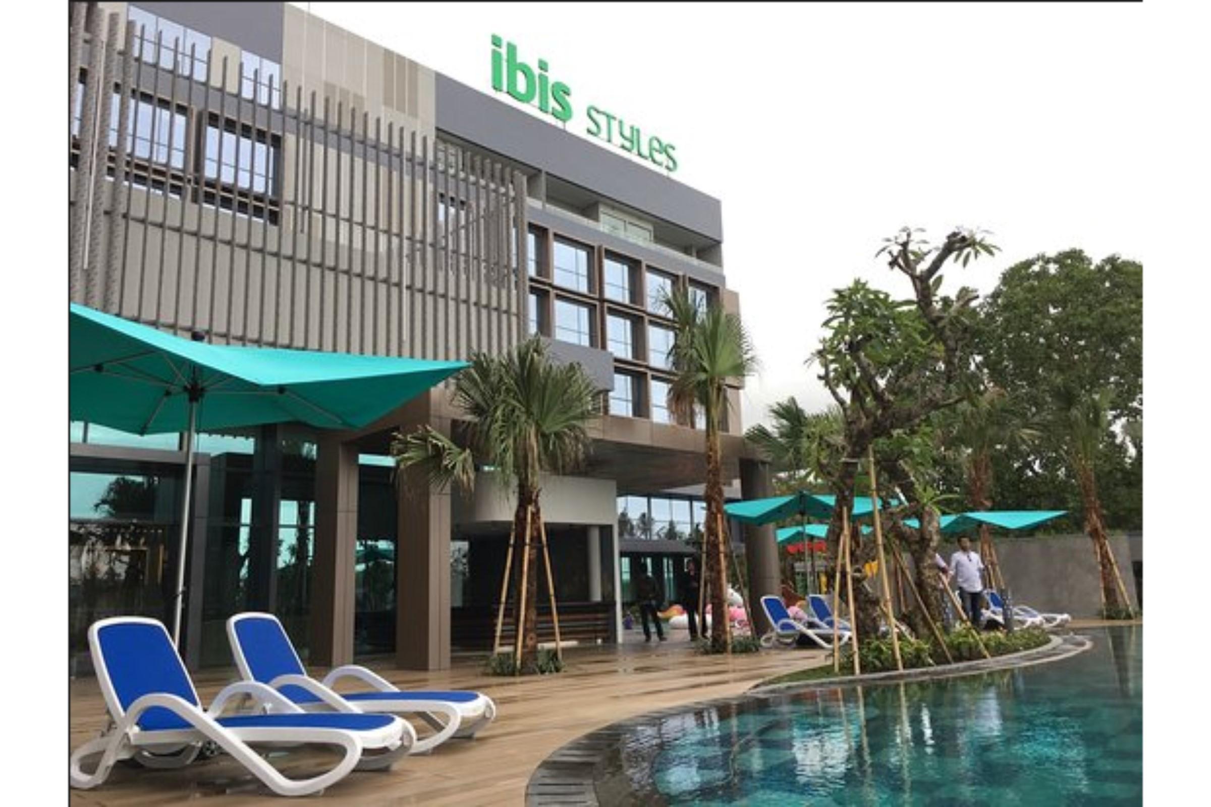 Hotel Ibis Styles Batam Nagoya Exterior foto
