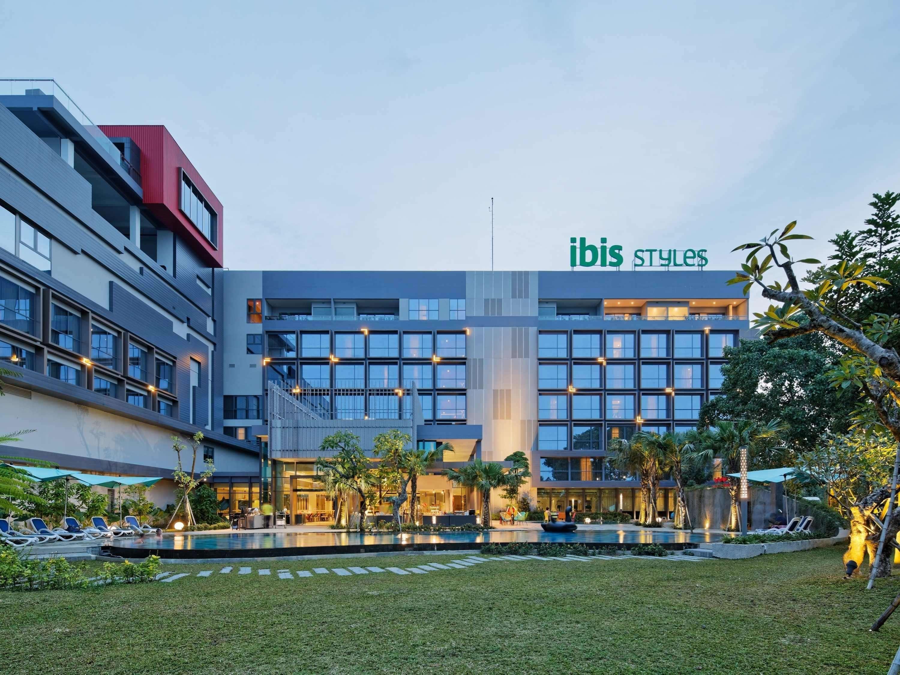 Hotel Ibis Styles Batam Nagoya Exterior foto