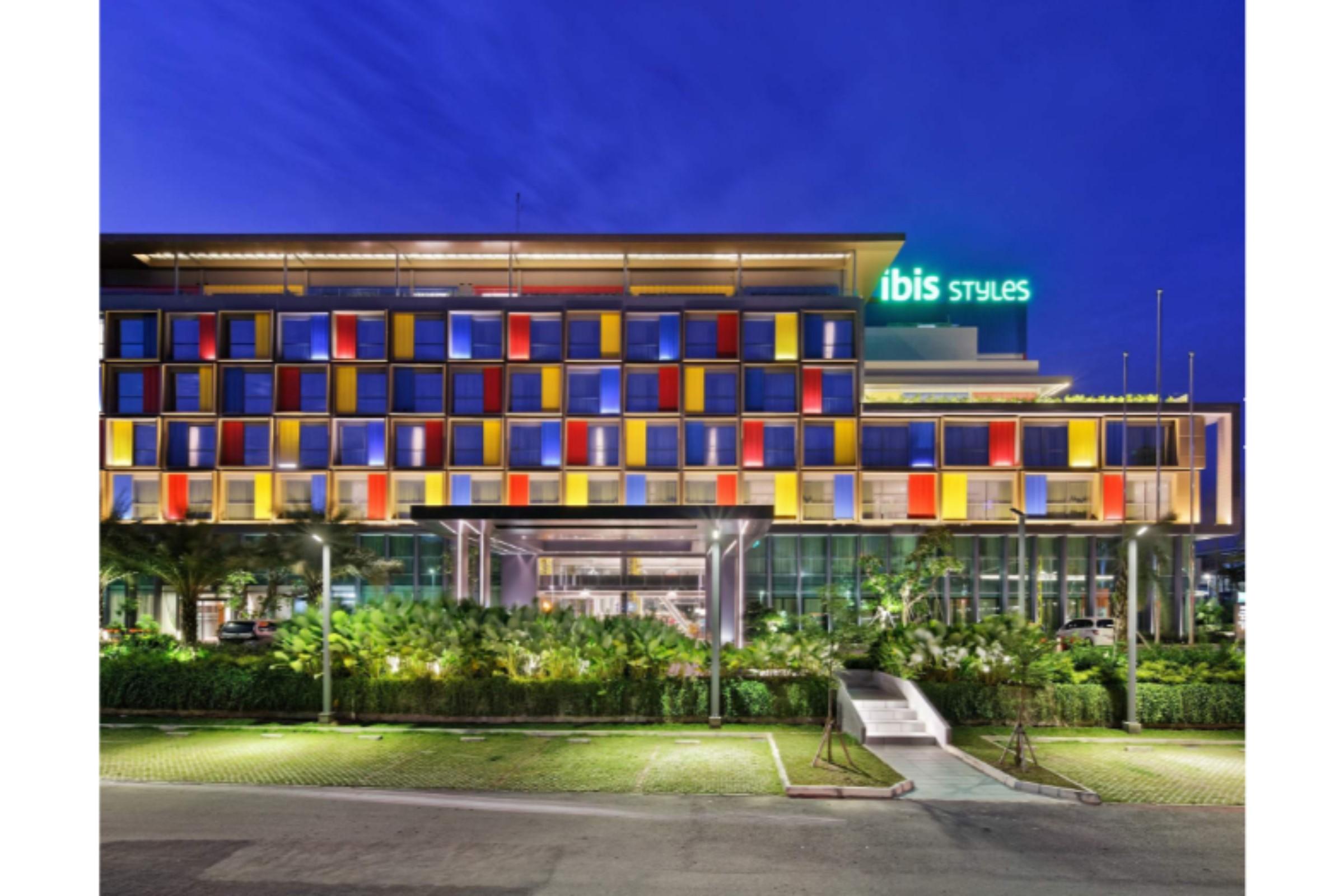 Hotel Ibis Styles Batam Nagoya Exterior foto