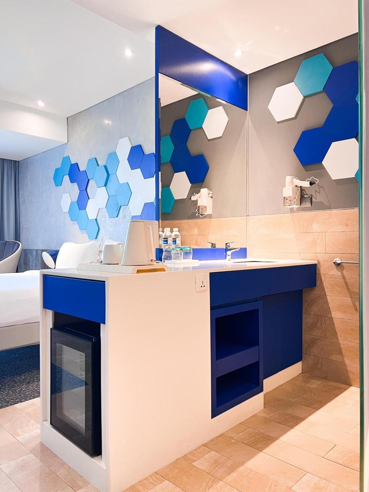 Hotel Ibis Styles Batam Nagoya Exterior foto